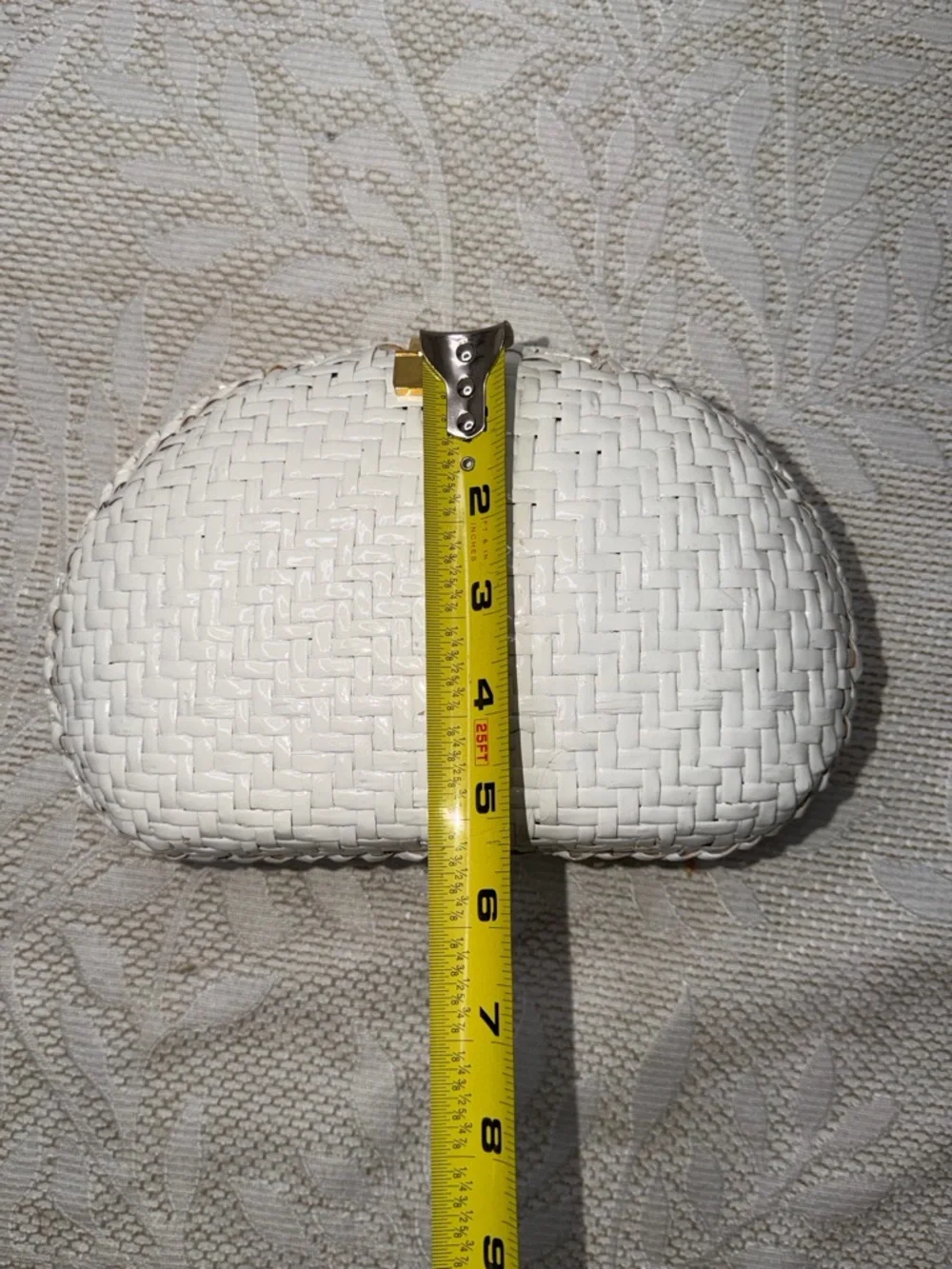 Vintage Vanessa Lacquered White Wicker Crossbody Purse With Gold Toned Chain